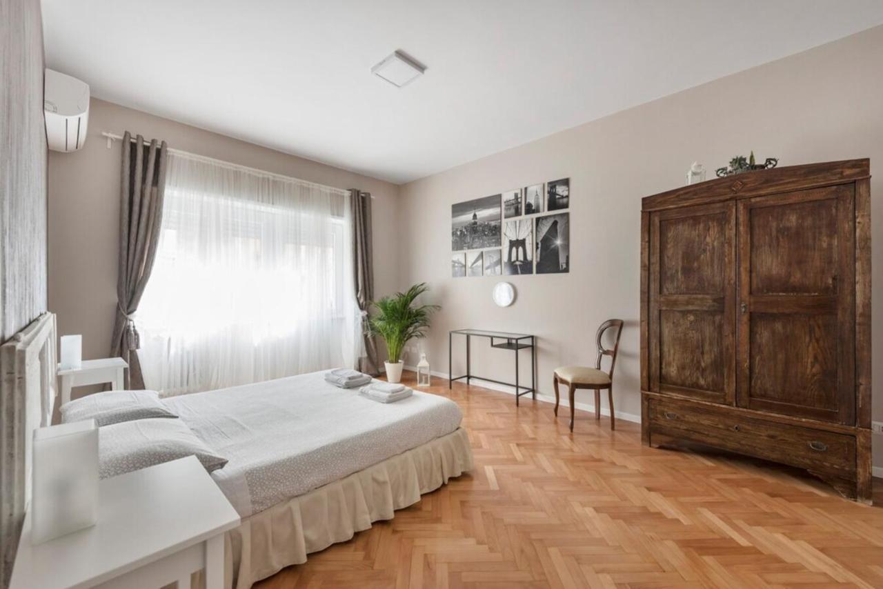 ローマRegina Luxury Flatアパートメント エクステリア 写真