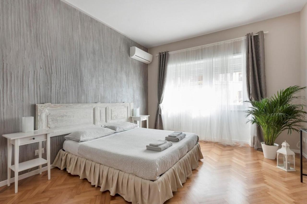 ローマRegina Luxury Flatアパートメント エクステリア 写真
